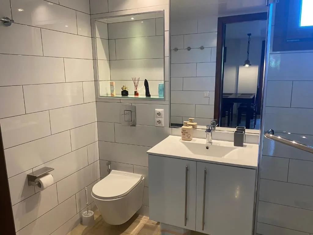 Bathroom 9