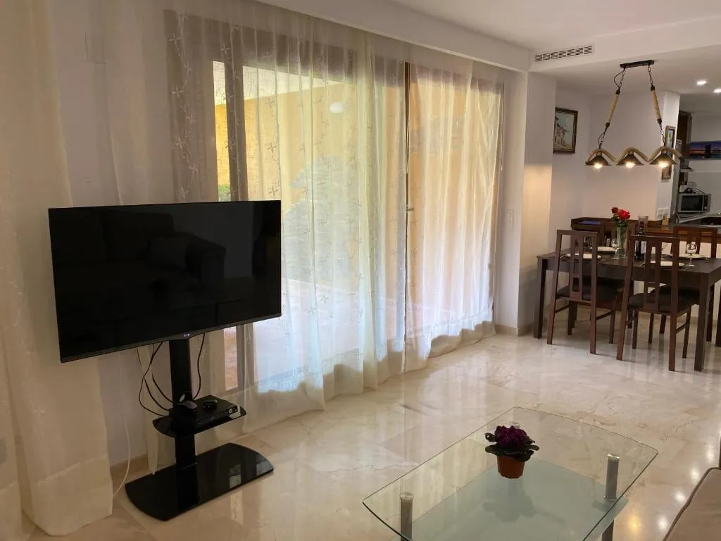 Living room kitchen 38